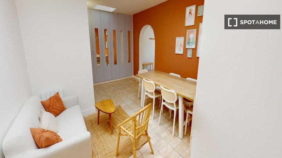Double room Paris, 6 beds, 150m² — photo 4