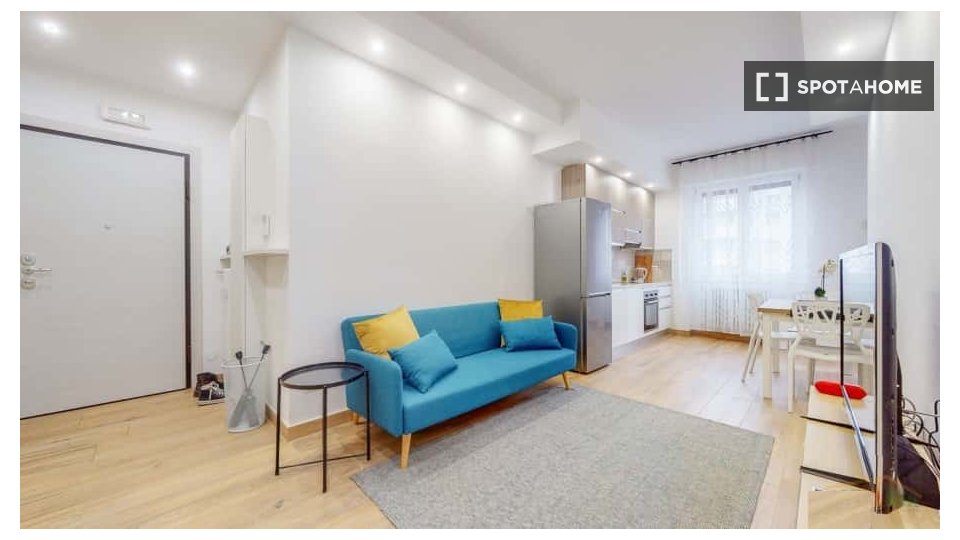 Apartment Milan, 1 bed, 85m² — photo 2