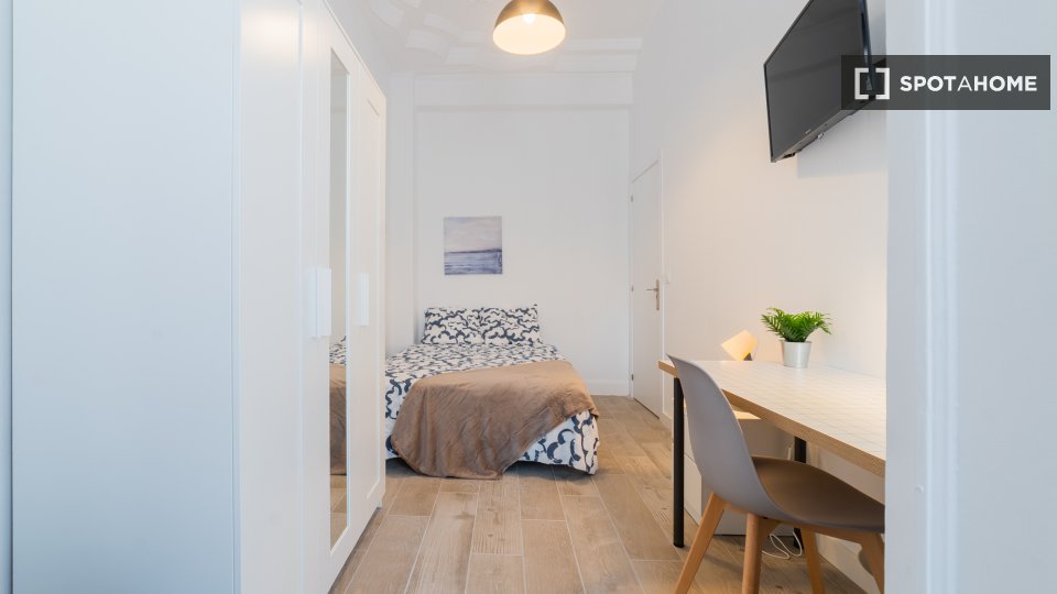 Habitación en piso compartido en alquiler en Arrancapins, Valencia.