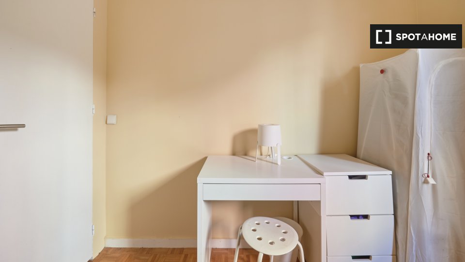 Double room Lisbon, 6 beds — photo 9
