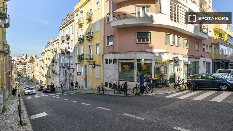 Double room Lisbon, 6 beds — photo 9