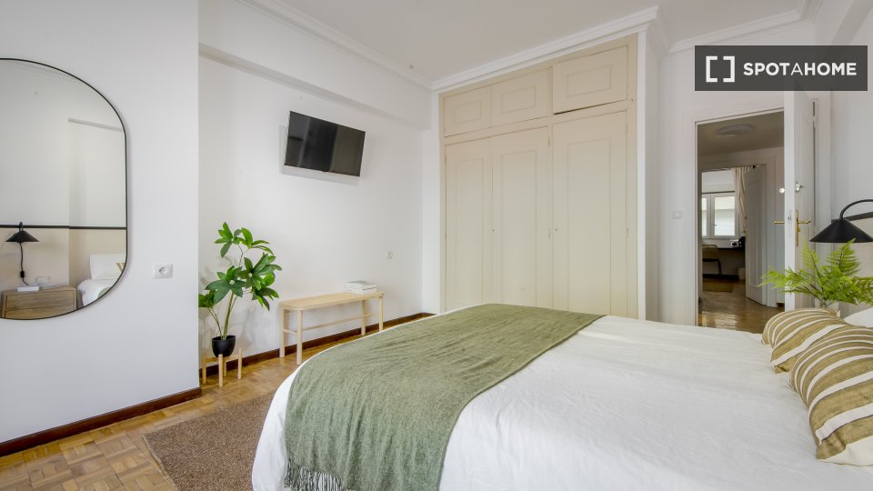 Double room Madrid, 8 beds — photo 14