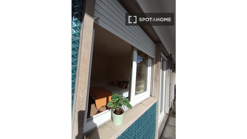 Double room Lisbon, 9 beds, 160m² — photo 6