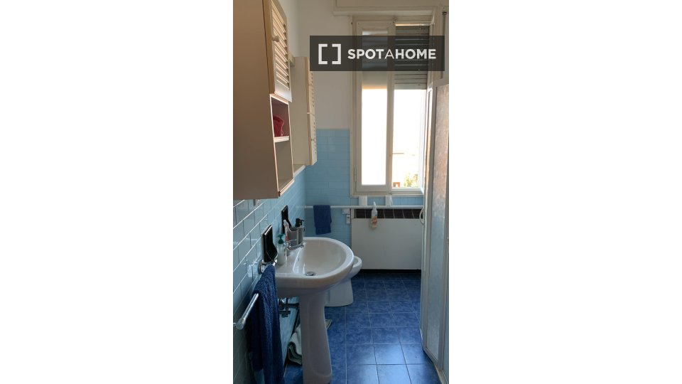 Double room Bologna, 3 beds — photo 6