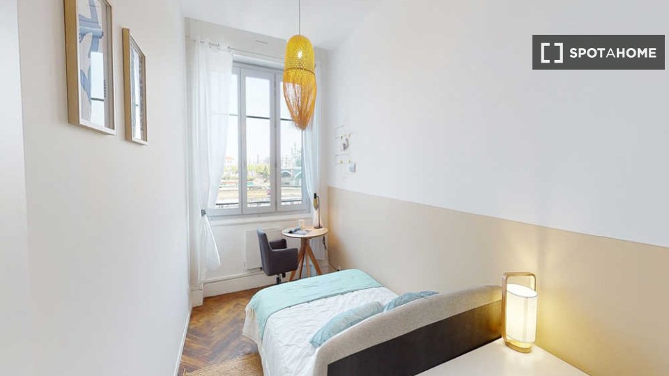 Double room Lyon, 4 beds, 130m² — photo 16