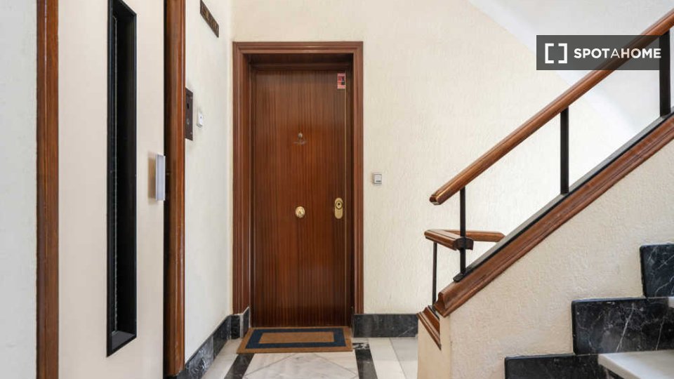Double room Madrid, 8 beds — photo 54