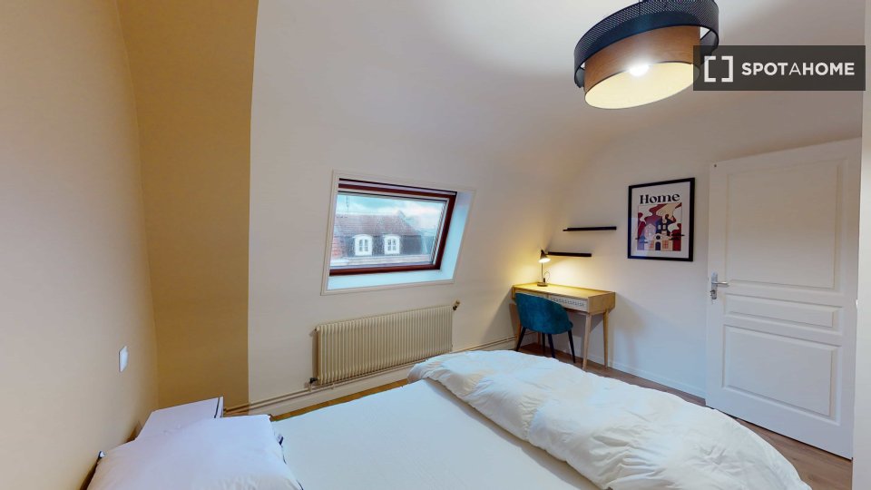 Double room Lille, 18 beds — photo 7