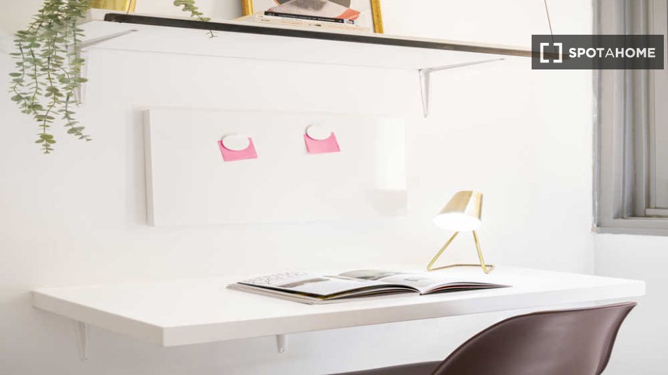Double room Madrid, 68 beds, 2620m² — photo 69