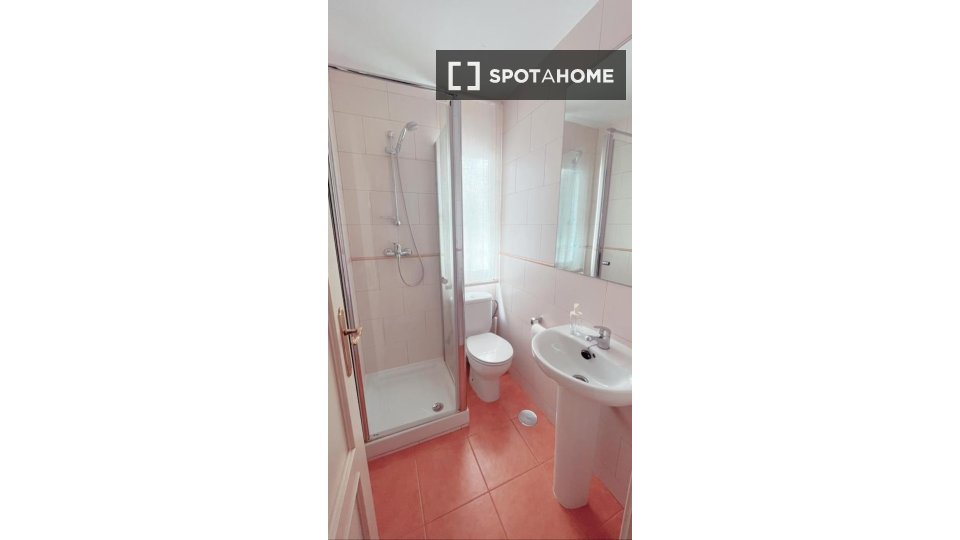 Double room Madrid, 6 beds — photo 1