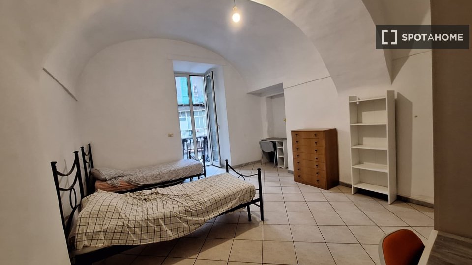 Double room Naples, 5 beds — photo 11