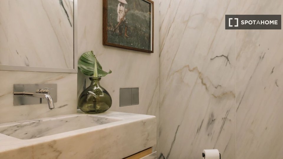 Apartment Lisbon, 2 beds — photo 16