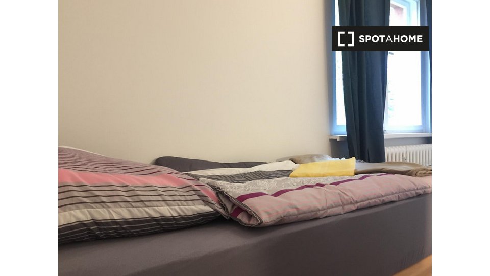 Double room Berlin, 3 beds, 60m² — photo 2
