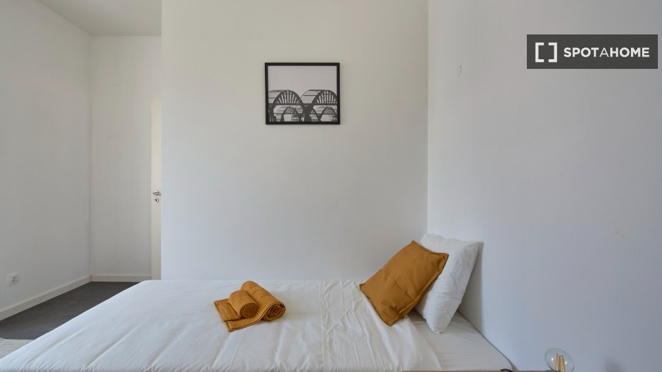 Double room Lisbon, 7 beds — photo 12
