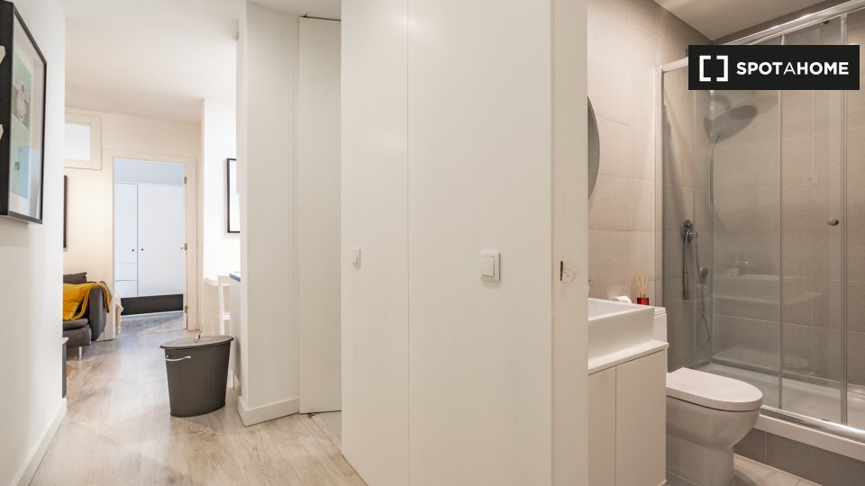 Double room Lisbon, 4 beds — photo 16