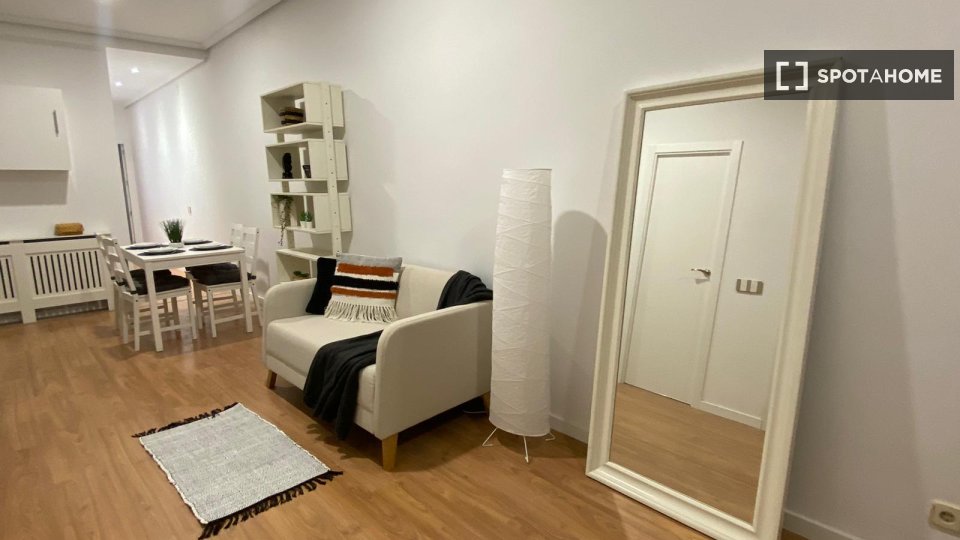 Double room Madrid, 5 beds — photo 19