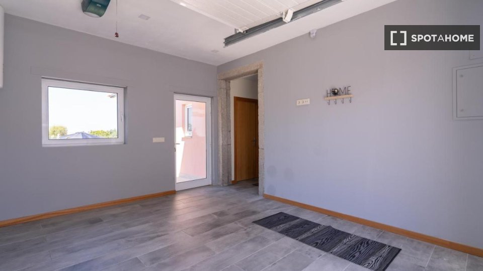 Apartment Porto, 3 beds, 130m² — photo 2
