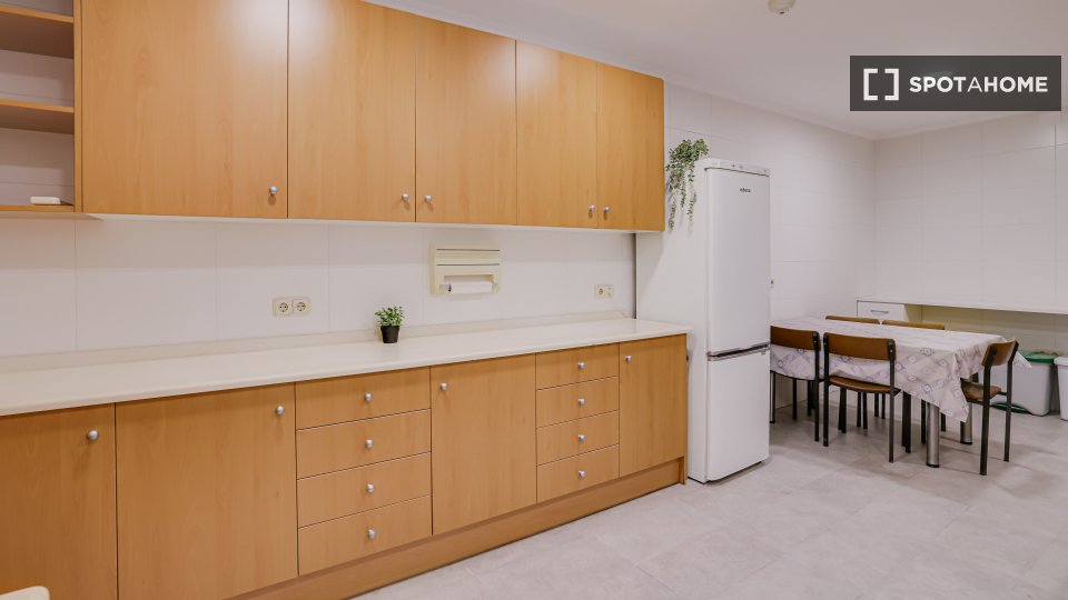 Double room Barcelona, 17 beds, 550m² — photo 18