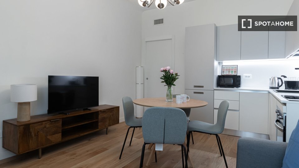 Apartment Milan, 1 bed, 52m² — photo 19