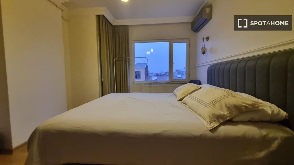 Double room Istanbul, 2 beds, 125m² — photo 1