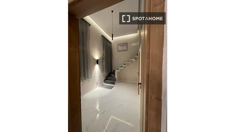 Apartment Budapest, 2 beds, 90m² — photo 4