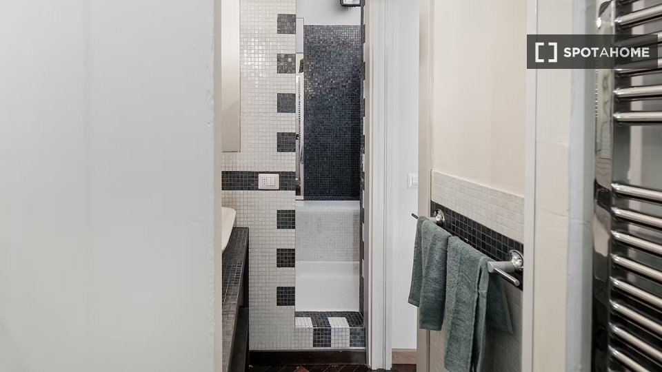 Apartment Milan, 1 bed, 65m² — photo 12