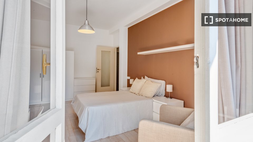 Double room Milan, 2 beds, 76m² — photo 1