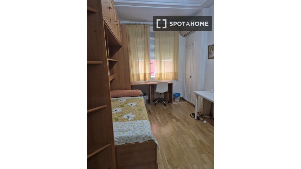Double room Madrid, 4 beds, 120m² — photo 64
