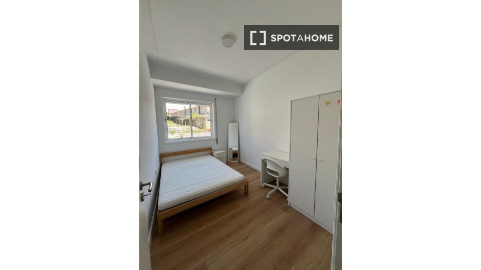 Double room Porto, 4 beds, 120m² — photo 8