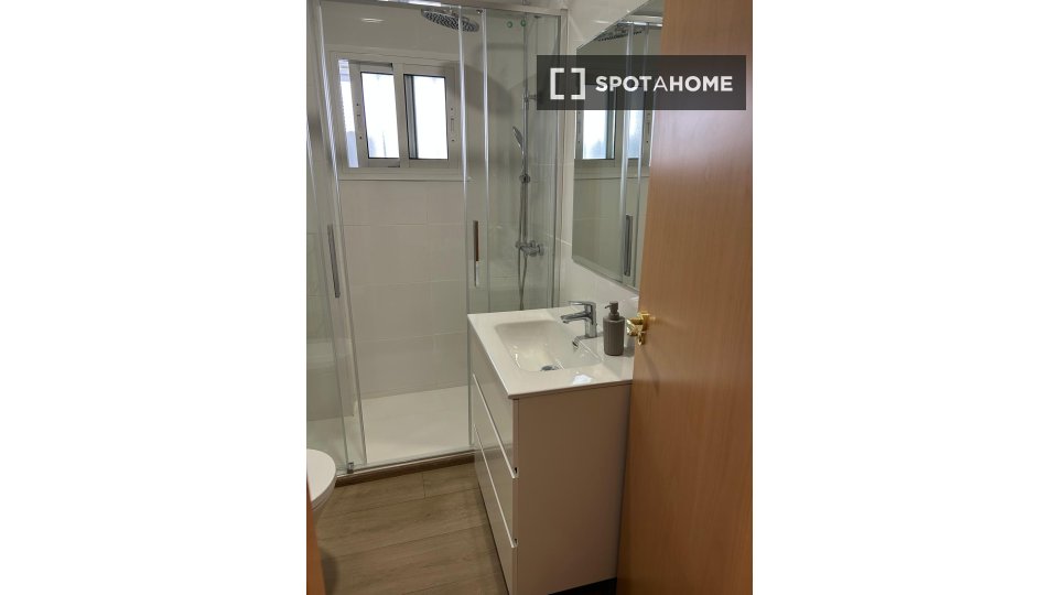 Habitación doble Madrid, 7 habitaciones — foto 8