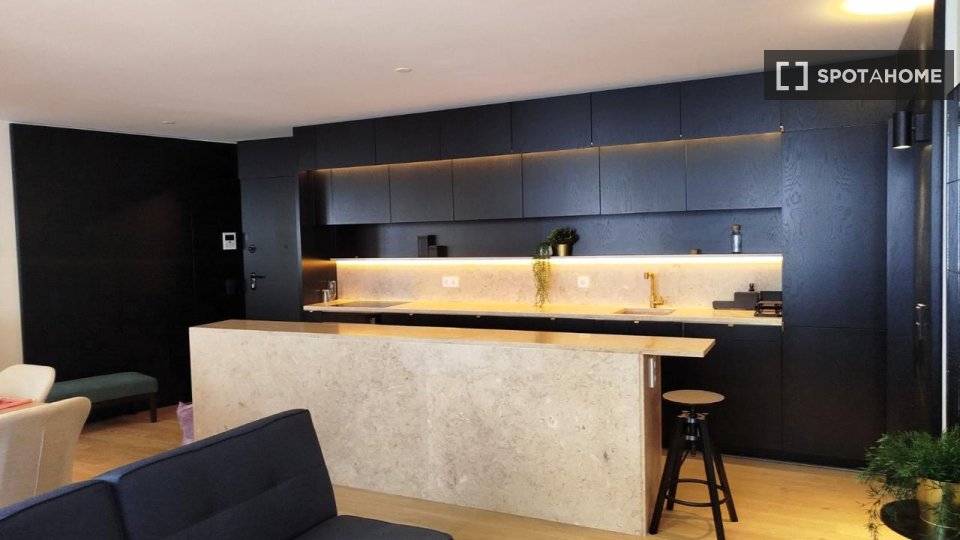 Apartment mono Lisbon, 71m² — photo 3