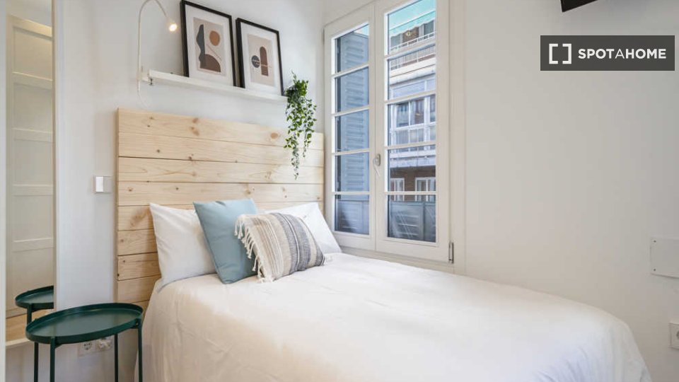Double room Madrid, 4 beds — photo 68