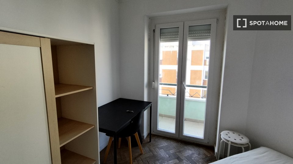 Double room Lisbon, 7 beds — photo 9