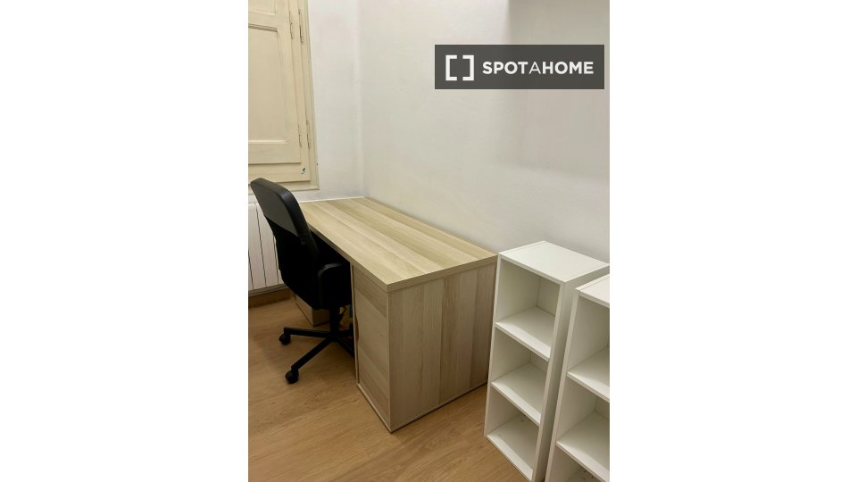 Double room Barcelona, 4 beds — photo 21
