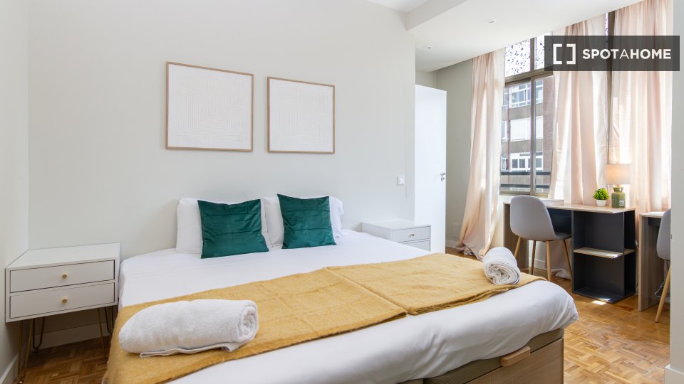 Double room Madrid, 5 beds — photo 42