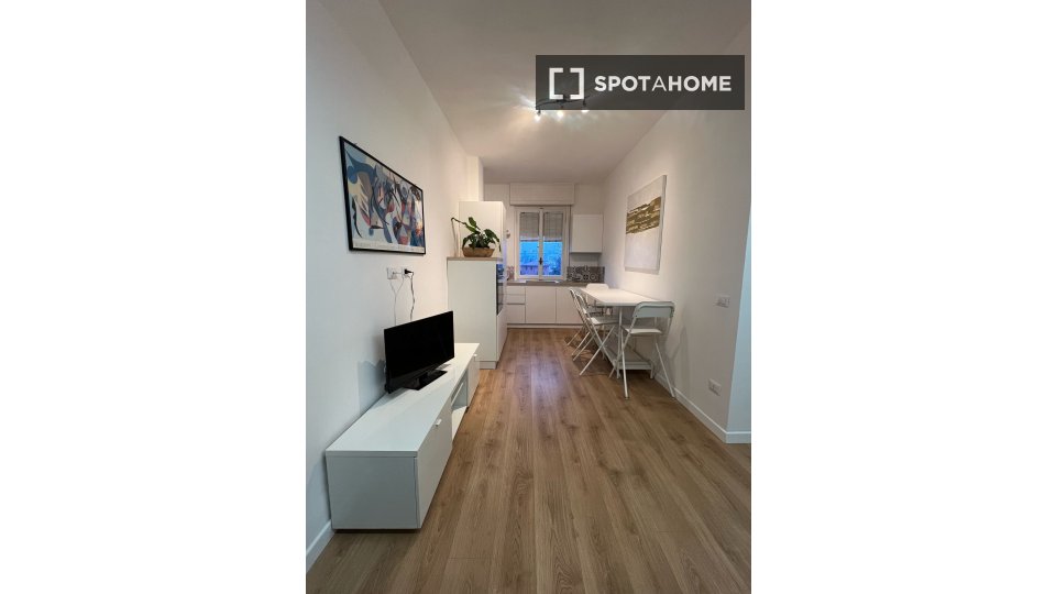 Apartment Milan, 1 bed, 55m² — photo 1