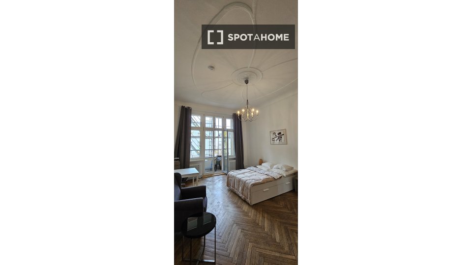 Double room Berlin, 4 beds, 130m² — photo 2