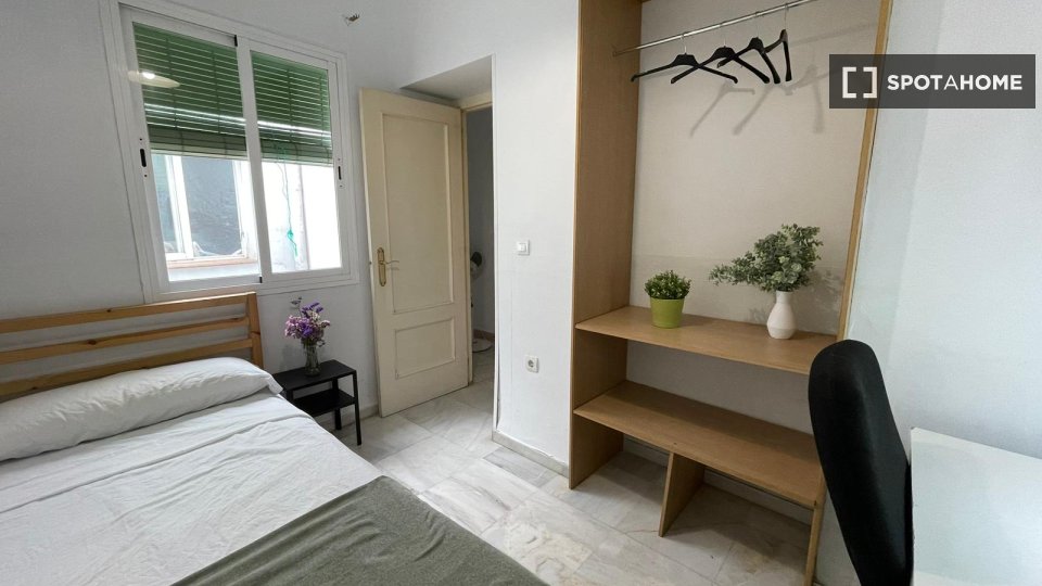 Double room Seville, 5 beds, 300m² — photo 6