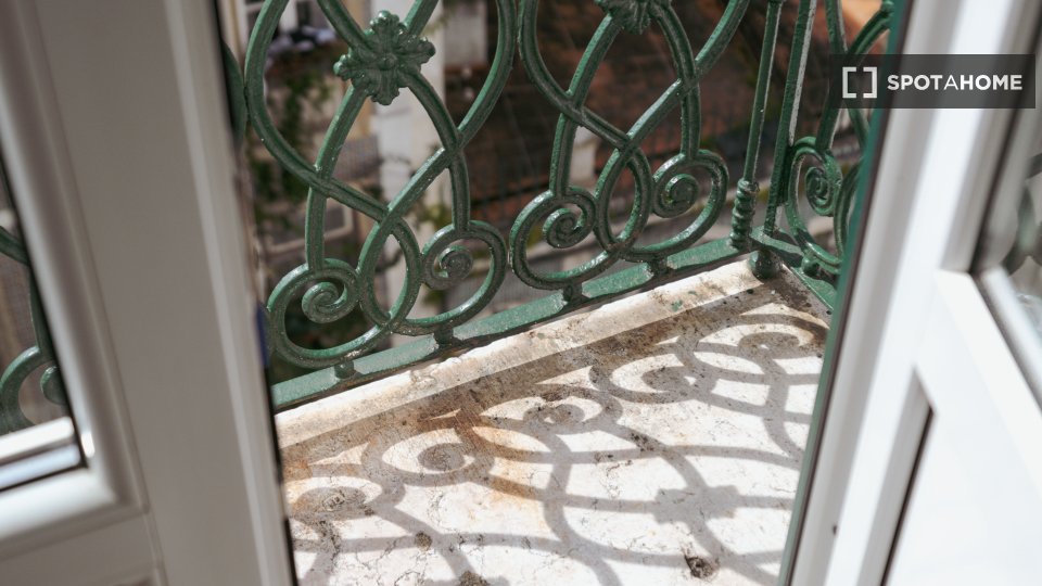 Apartment mono Lisbon, 65m² — photo 14