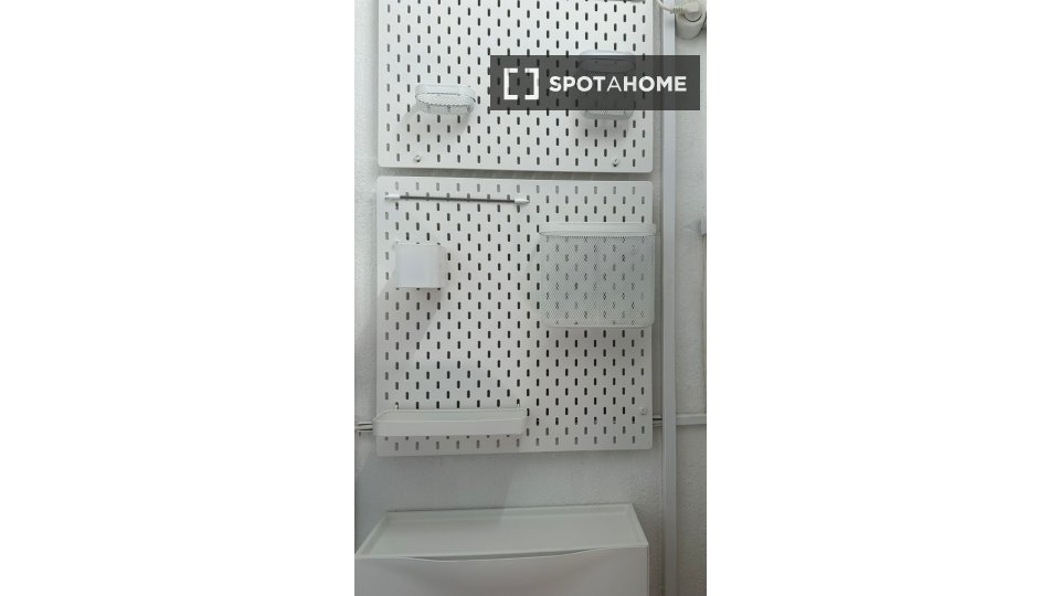 Apartment Lisbon, 2 beds, 70m² — photo 3