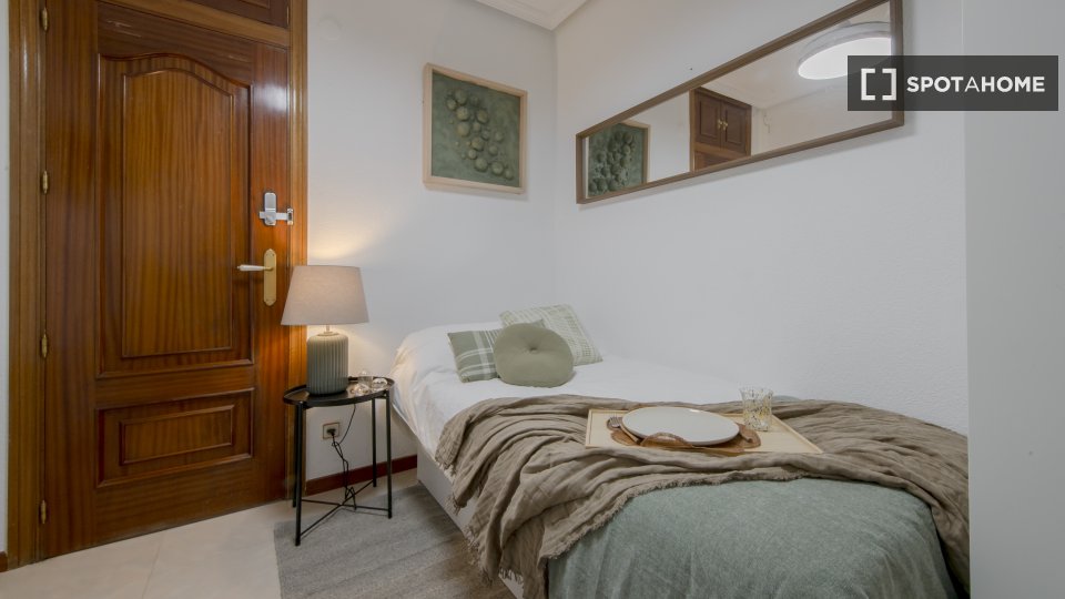 Double room Madrid, 7 beds — photo 10