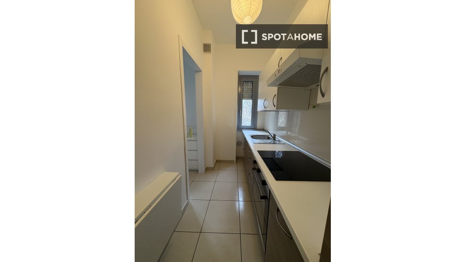Apartment Milan, 1 bed, 43m² — photo 46