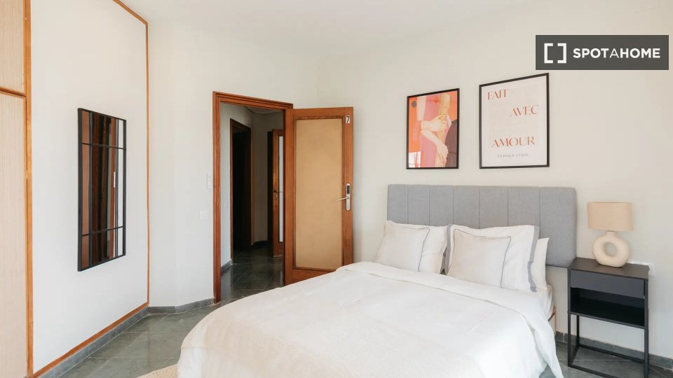 Double room Valencia, 8 beds — photo 1