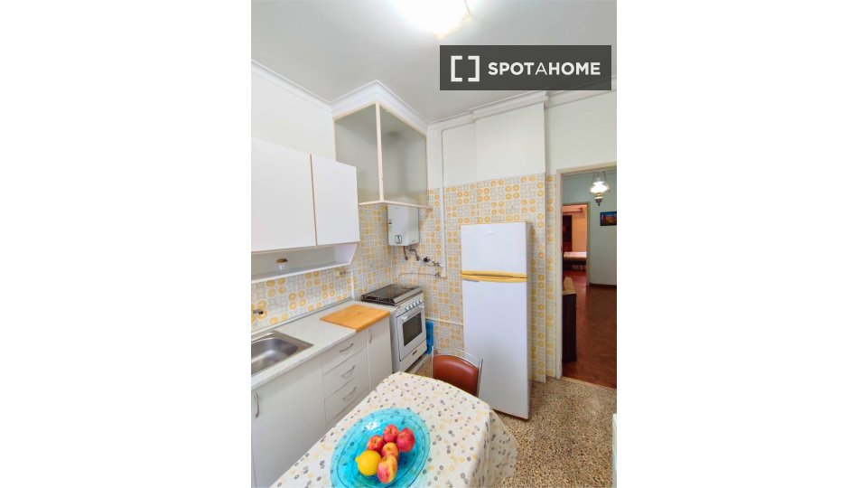 Double room Lisbon, 2 beds, 50m² — photo 3
