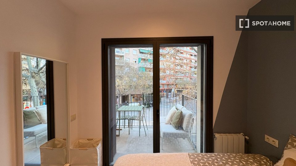 Double room Barcelona, 4 beds, 90m² — photo 15