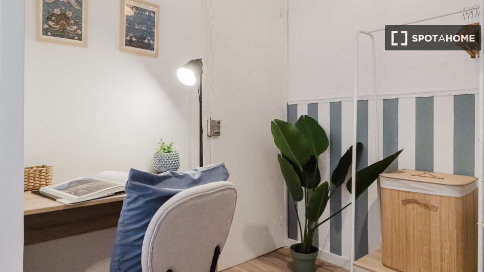 Double room Barcelona, 8 beds, 220m² — photo 54