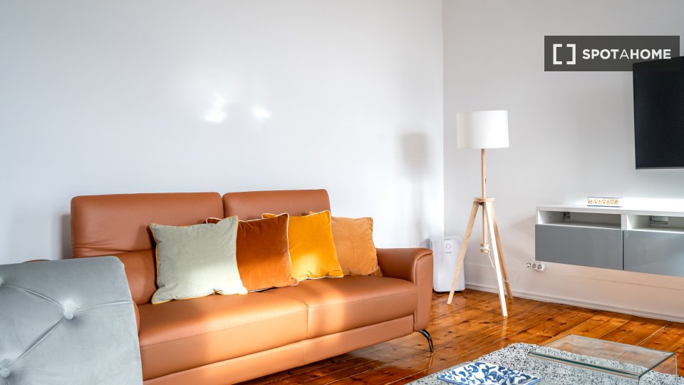 Apartment Lisbon, 2 beds, 90m² — photo 4