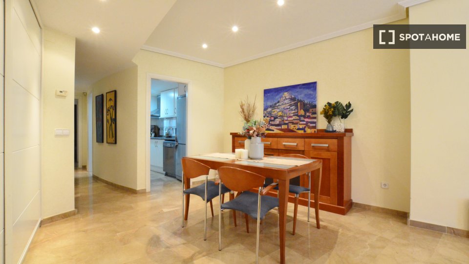 Apartment Valencia, 2 beds, 85m² — photo 16