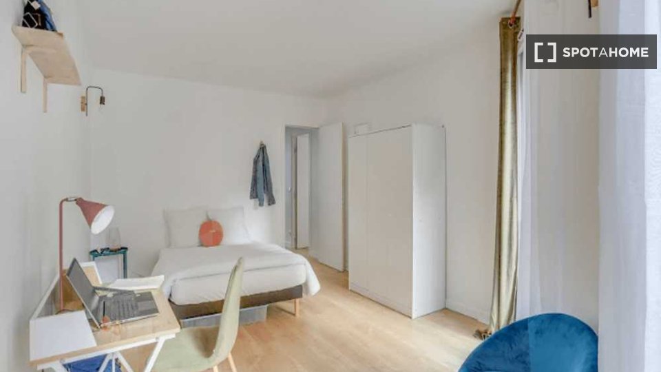 Double room Paris, 2 beds, 50m² — photo 4