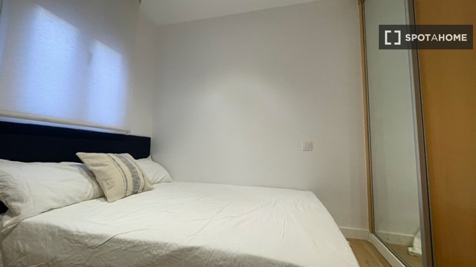Double room Madrid, 18 beds — photo 13