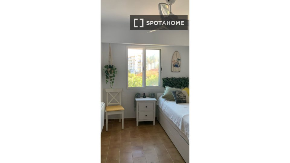 Apartment Valencia, 3 beds, 80m² — photo 17